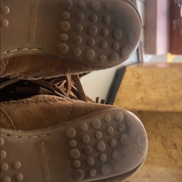 Boho Hippie Fringed 3-Tier Minnetonka Suede Boots - Picture 4 of 10